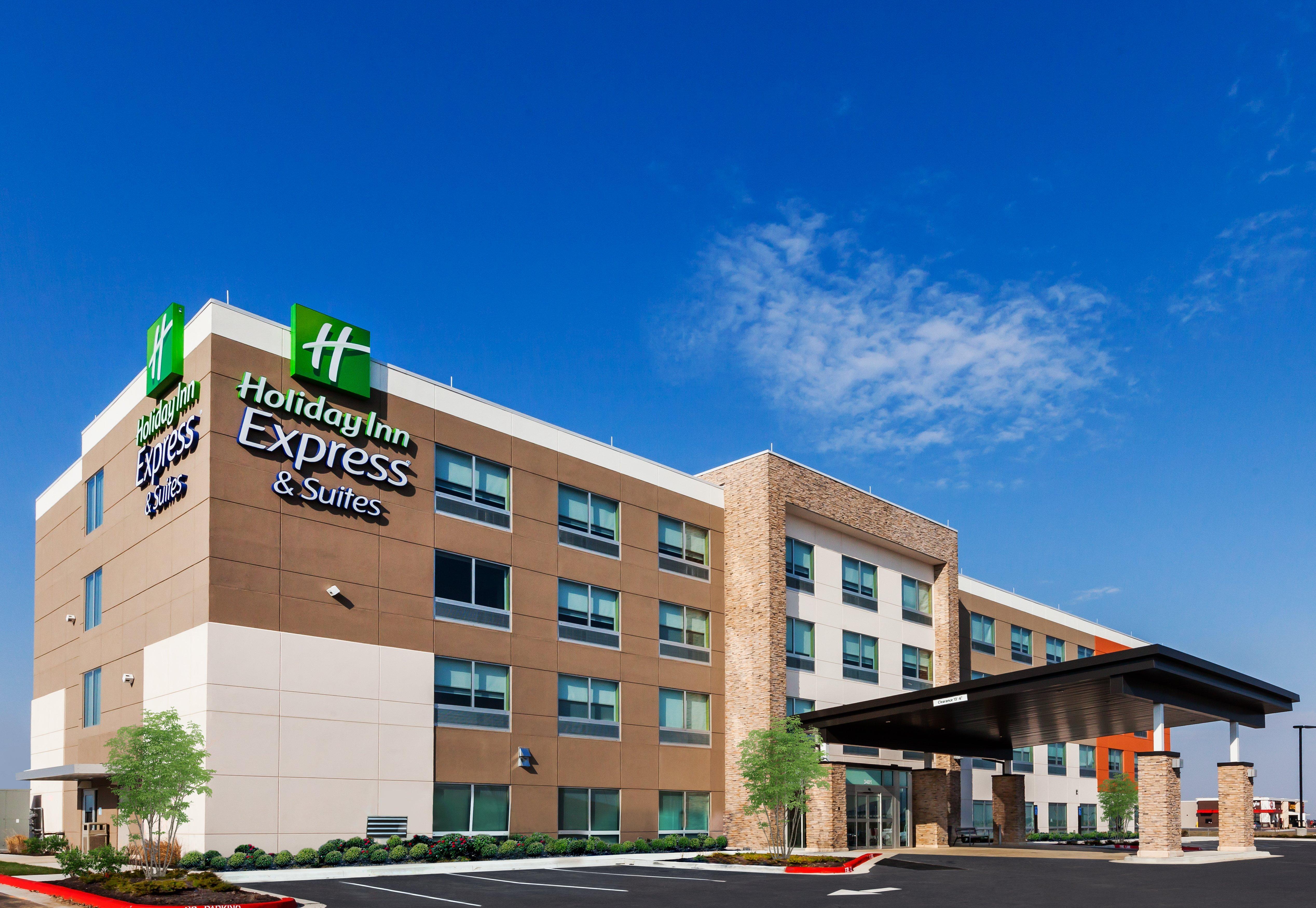 Holiday Inn Express And Suites Chanute By Ihg Ngoại thất bức ảnh