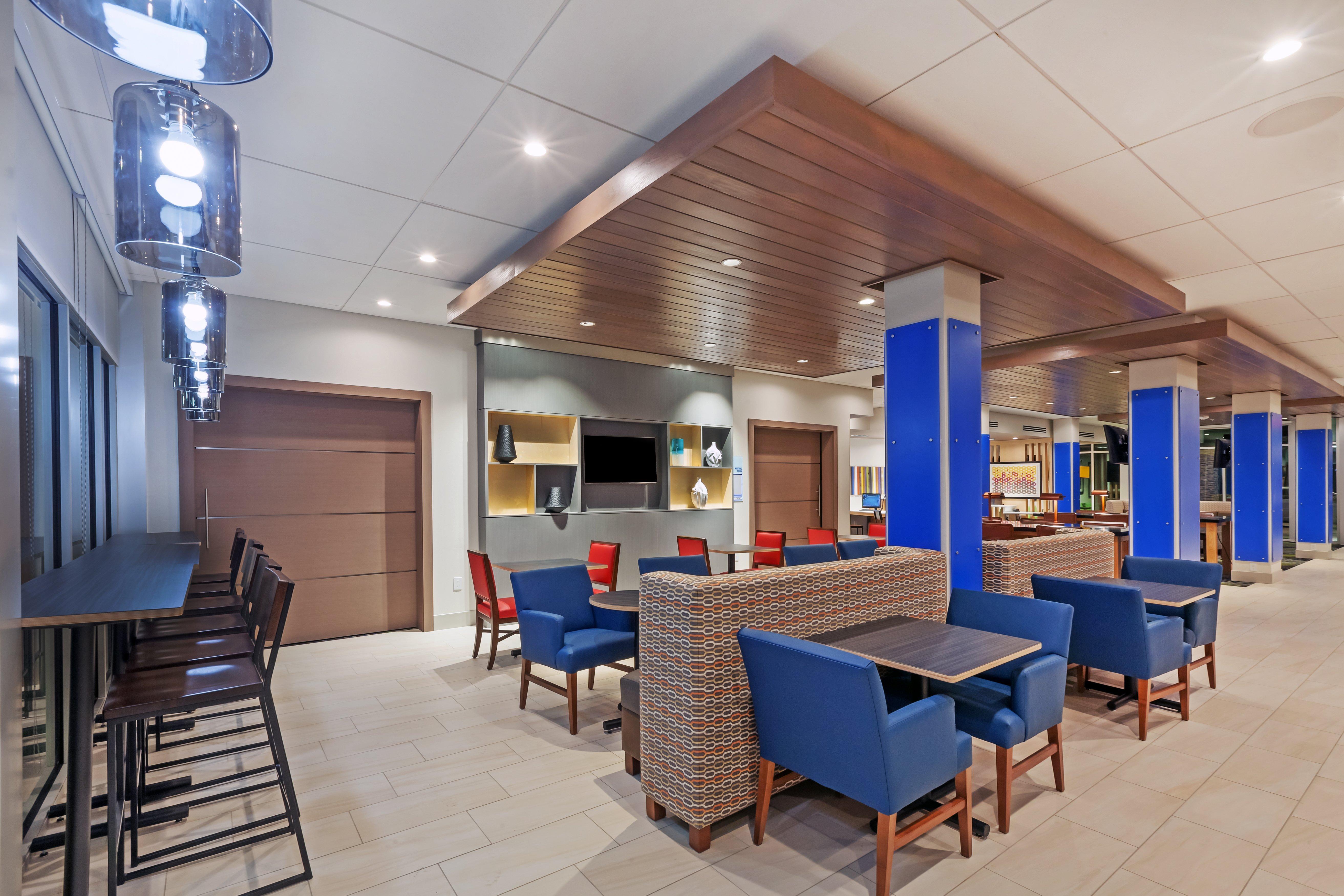 Holiday Inn Express And Suites Chanute By Ihg Ngoại thất bức ảnh